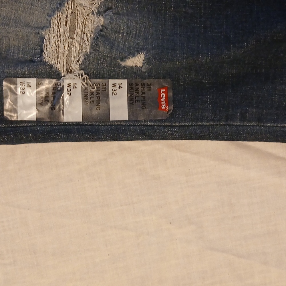 Levi's 311 Shaping Skinny Dark Blue Distressed Ankle Jeans size 32 Waist - Picture 3 of 7